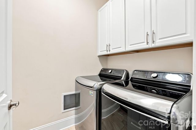 15503 Lake Ridge Road, Charlotte, NC 28278