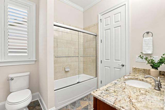 15503 Lake Ridge Road, Charlotte, NC 28278