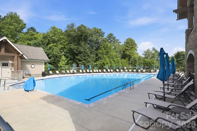15503 Lake Ridge Road, Charlotte, NC 28278