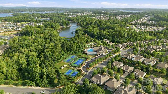 15503 Lake Ridge Road, Charlotte, NC 28278