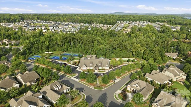 15503 Lake Ridge Road, Charlotte, NC 28278