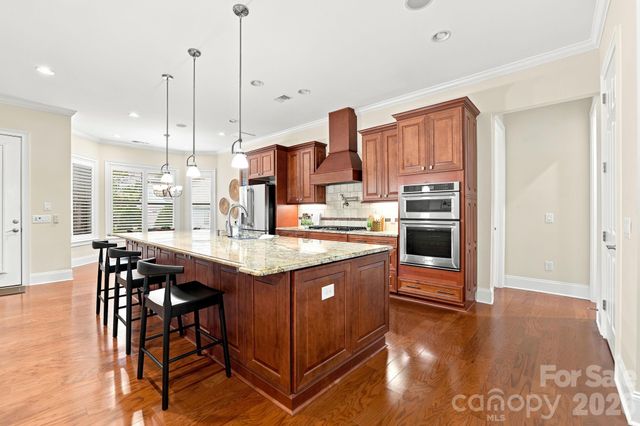 15503 Lake Ridge Road, Charlotte, NC 28278