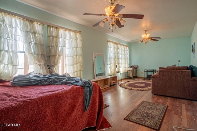 4643 R L SHOEMAKER Drive, El Paso, TX 79924