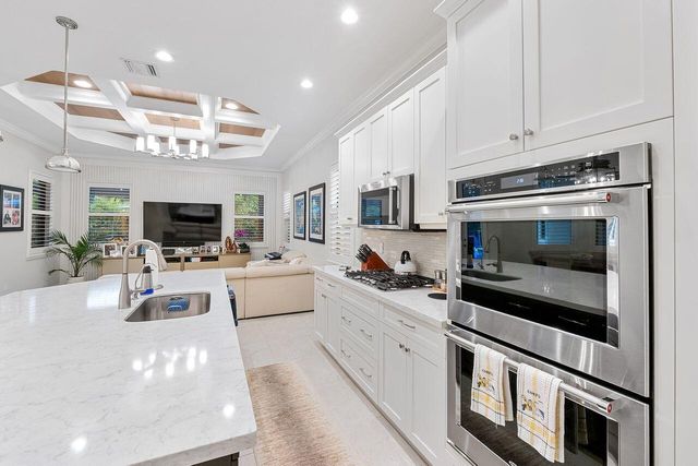 8040 NW 112th Terrace, Parkland, FL 33076