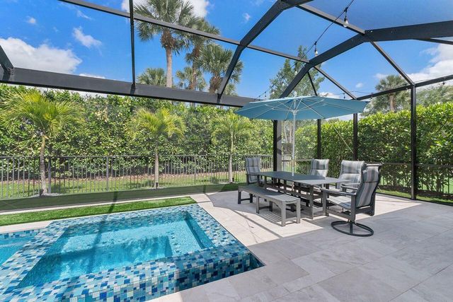 8040 NW 112th Terrace, Parkland, FL 33076