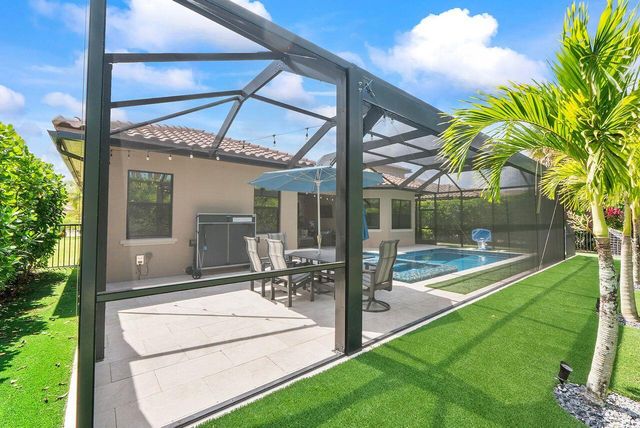 8040 NW 112th Terrace, Parkland, FL 33076