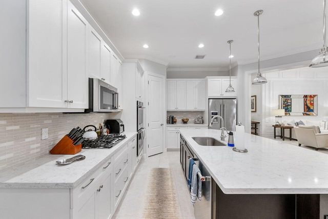 8040 NW 112th Terrace, Parkland, FL 33076