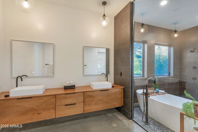 129 E WATER TANK Road, Gilbert, AZ 85296