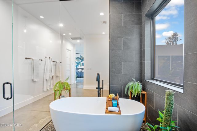 129 E WATER TANK Road, Gilbert, AZ 85296