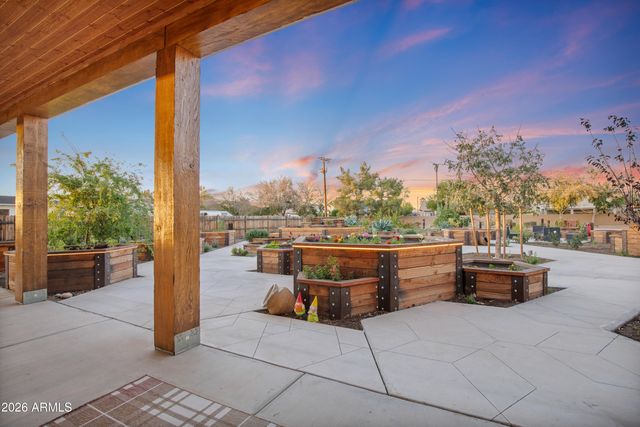 129 E WATER TANK Road, Gilbert, AZ 85296