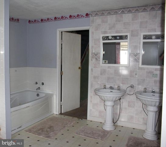 144 EAST ST, Williamstown, PA 17098