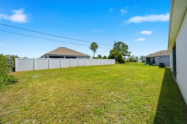 777 Indigo Street SE, Palm Bay, FL 32909
