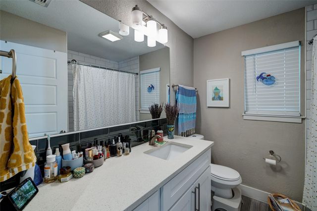 6306 Vioitha DR B, Austin, TX 78723