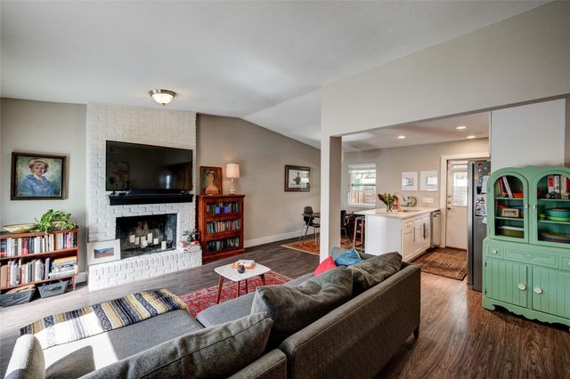 6306 Vioitha DR B, Austin, TX 78723