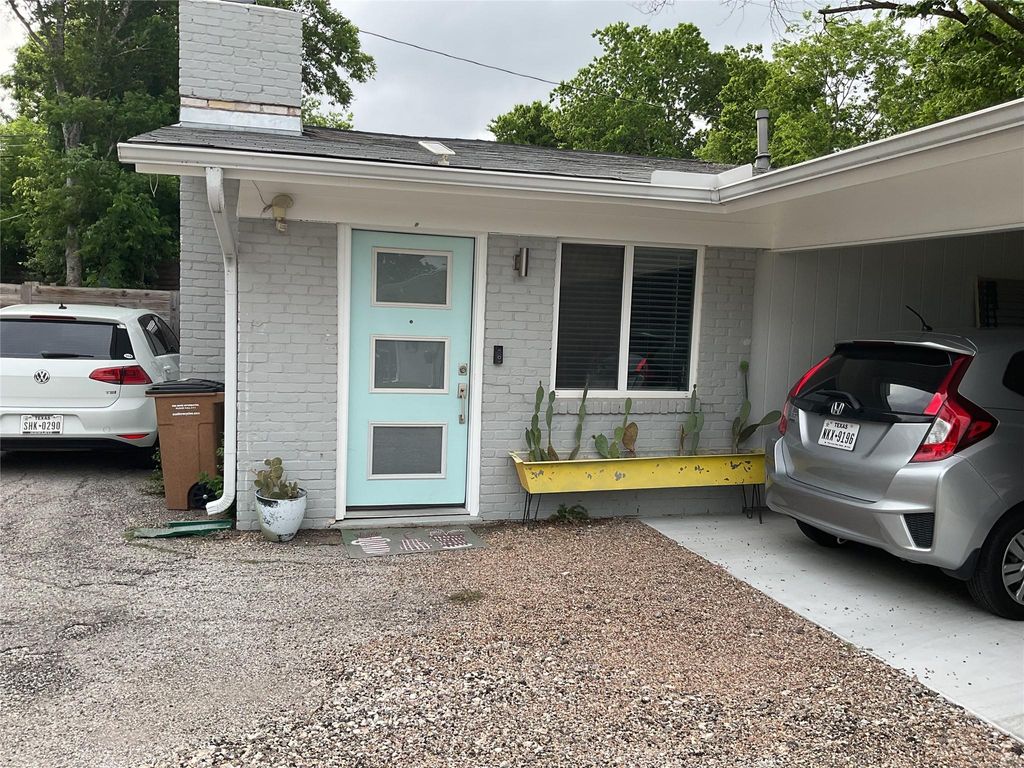 6306 Vioitha DR B, Austin, TX 78723