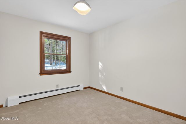 167 Redmond Road, Moreau, NY 12831