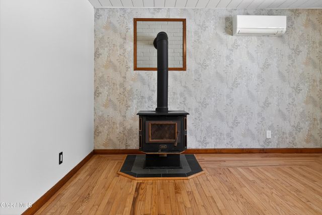 167 Redmond Road, Moreau, NY 12831