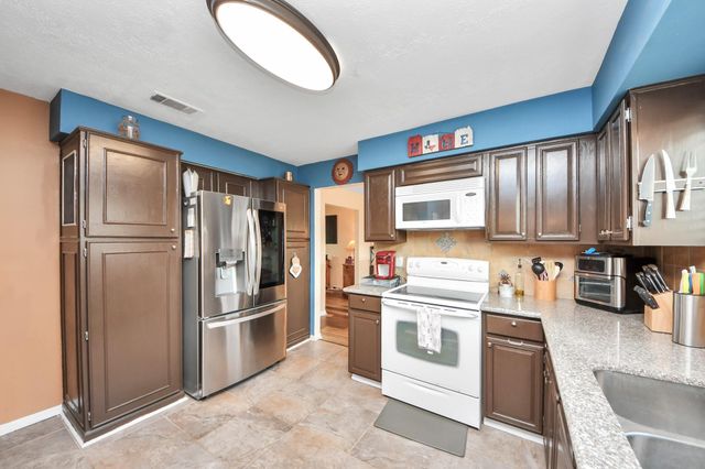 2503 Country Place Drive, Richmond, TX 77406