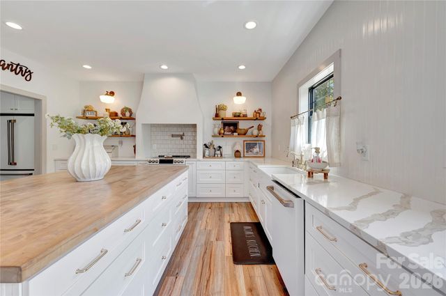14871 Deer Hollow Drive, Gold Hill, NC 28071