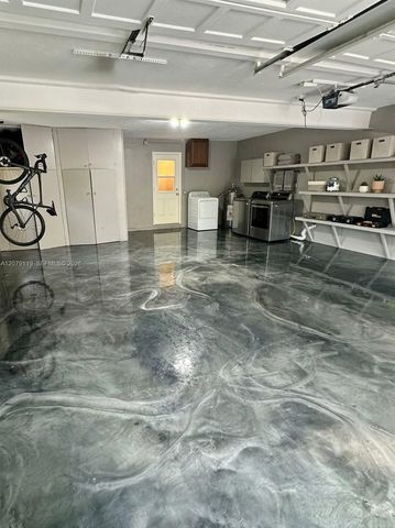 400 NE 2nd Street 1, Pompano Beach, FL 33060