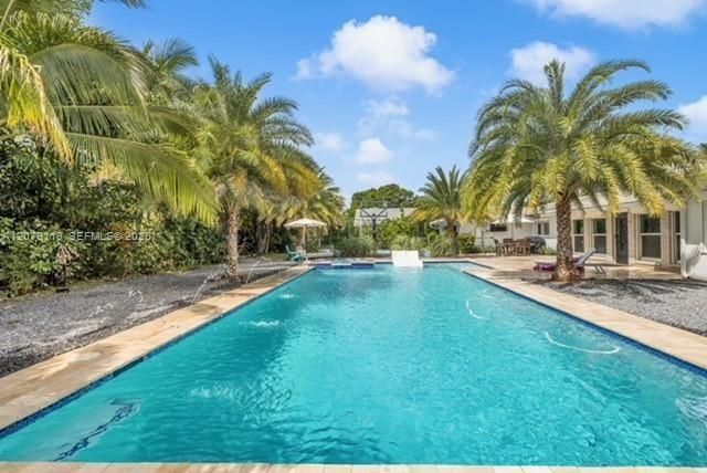 400 NE 2nd Street 1, Pompano Beach, FL 33060