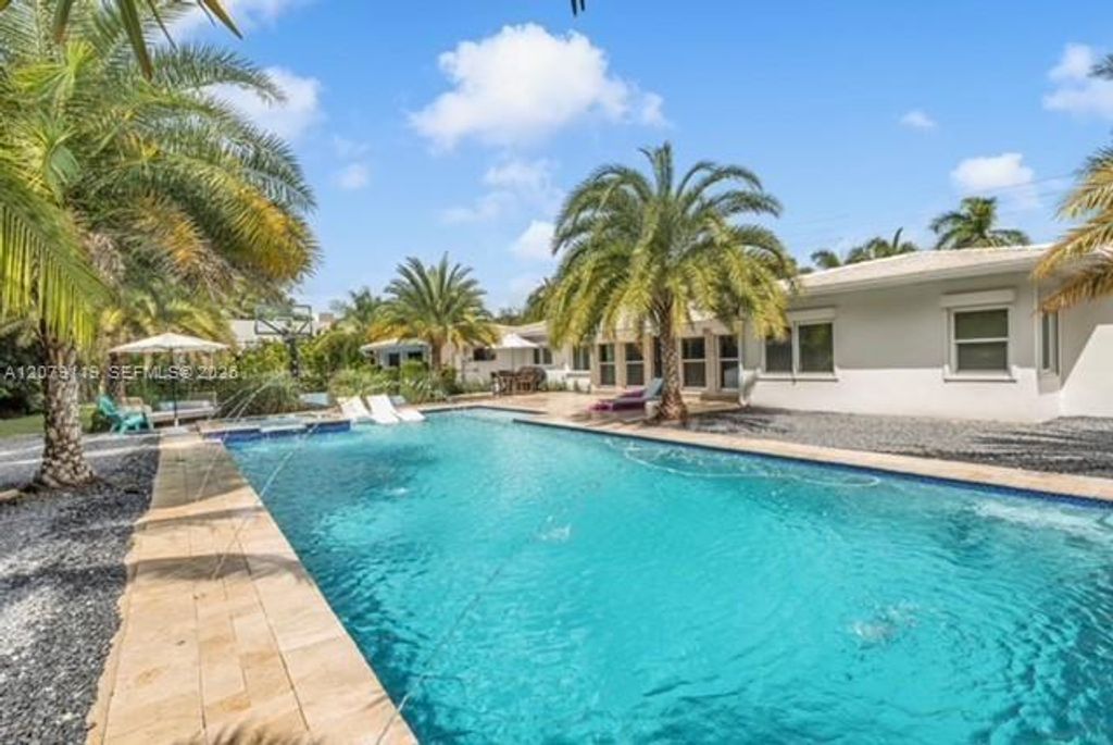 400 NE 2nd Street 1, Pompano Beach, FL 33060