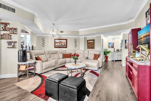 7647 Southampton Terrace 308, Tamarac, FL 33321
