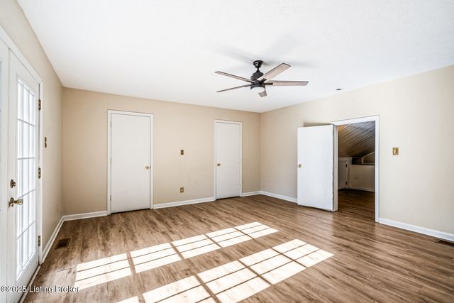 614 E Brandeis Ave, Louisville, KY 40217