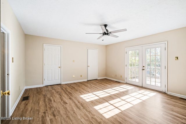 614 E Brandeis Ave, Louisville, KY 40217