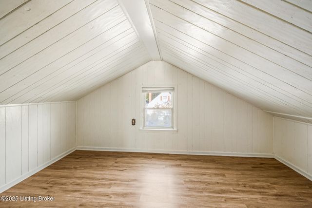 614 E Brandeis Ave, Louisville, KY 40217