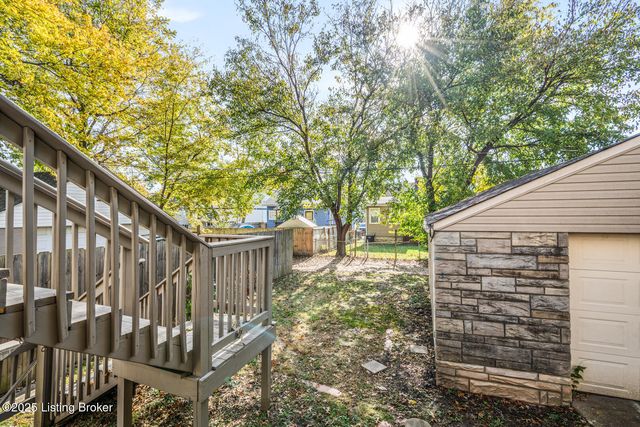 614 E Brandeis Ave, Louisville, KY 40217