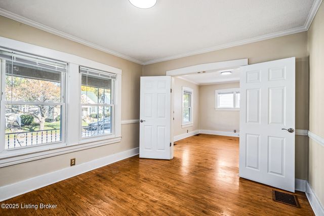 614 E Brandeis Ave, Louisville, KY 40217