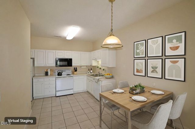 2521 Friedland Place 300, Raleigh, NC 27617