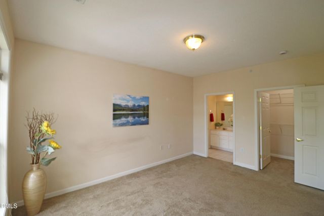 2521 Friedland Place 300, Raleigh, NC 27617