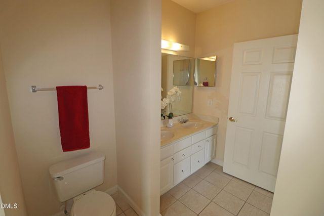 2521 Friedland Place 300, Raleigh, NC 27617