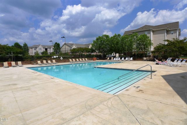 2521 Friedland Place 300, Raleigh, NC 27617