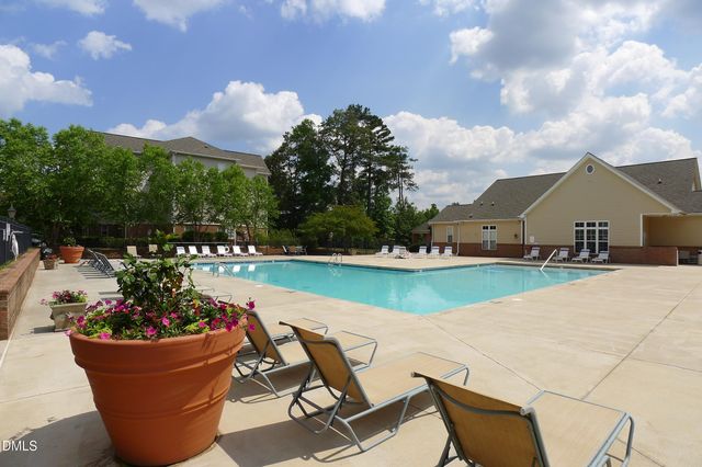 2521 Friedland Place 300, Raleigh, NC 27617