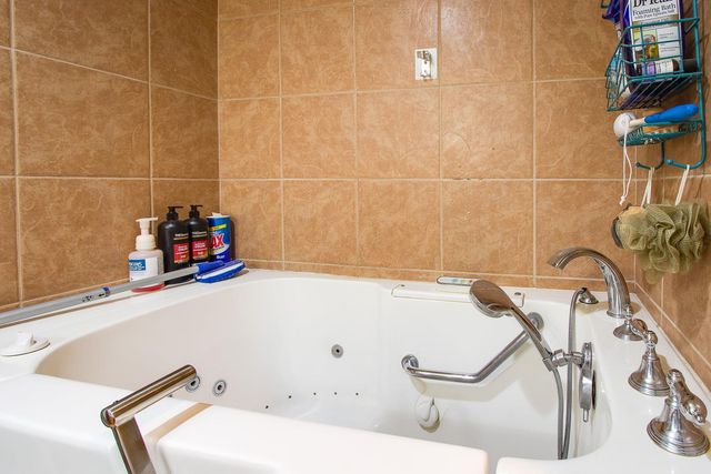134 HIGH TIMBERS RD, Bastrop, TX 78602