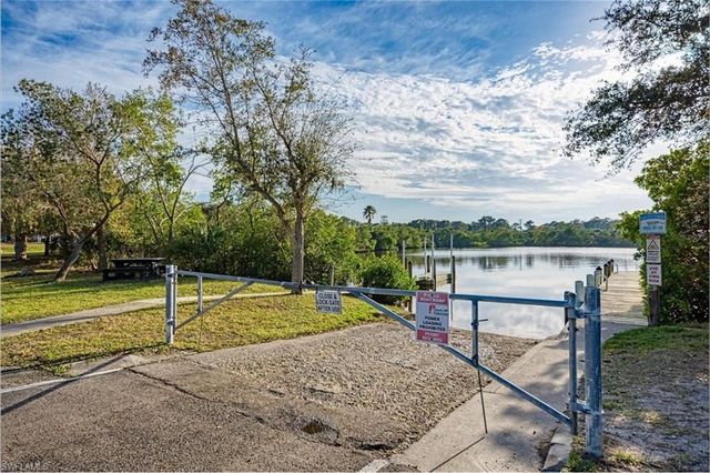 4201 Reynolds LN, Port Charlotte, FL 33981