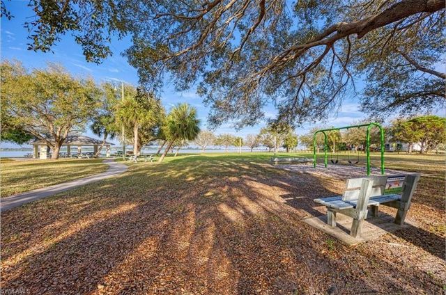 4201 Reynolds LN, Port Charlotte, FL 33981