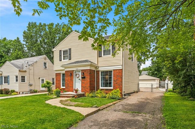 1695 Wiltshire Road, Akron, OH 44313