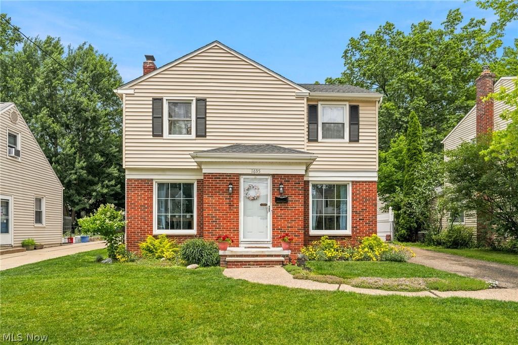 1695 Wiltshire Road, Akron, OH 44313