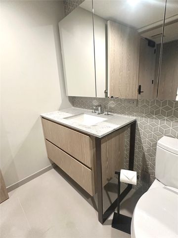 1000 Auahi Street 1906, Honolulu, HI 96814