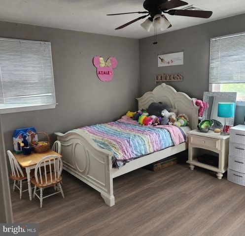 355 STONEHAVEN DR, Red Hill, PA 18076