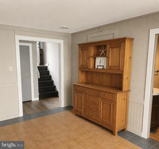 355 STONEHAVEN DR, Red Hill, PA 18076