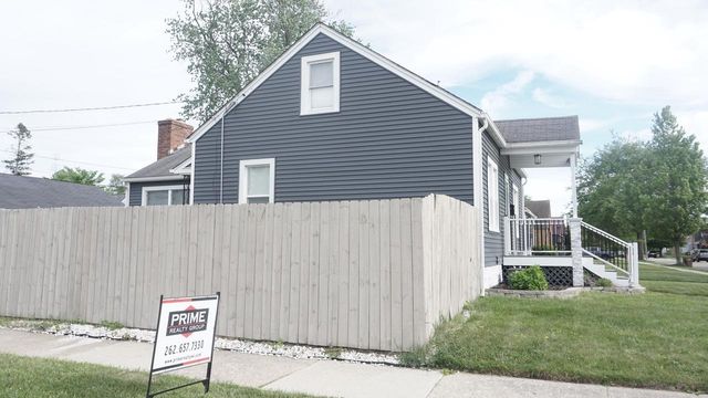 7603 28th AVENUE, Kenosha, WI 53143