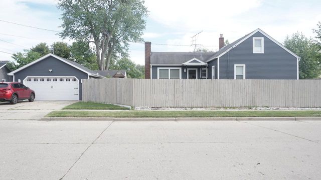 7603 28th AVENUE, Kenosha, WI 53143