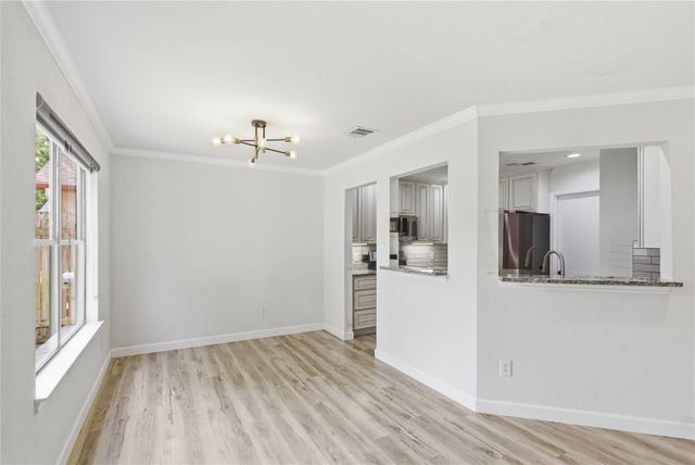 2326 Dowd LN, Austin, TX 78728