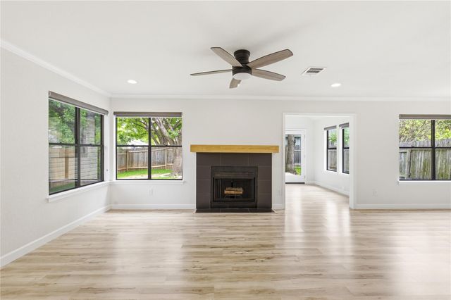 2326 Dowd LN, Austin, TX 78728