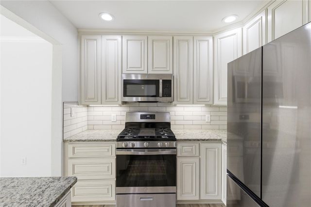 2326 Dowd LN, Austin, TX 78728